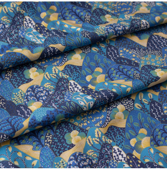 Tissu-viscose-bleu-paysage-fleuri-japonais