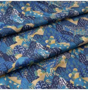 Tissu-viscose-bleu-paysage-fleuri-japonais