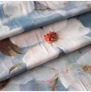 Tissu-viscose-bleu-grande-fleur