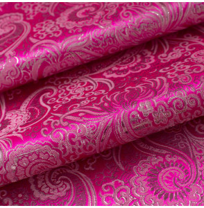 Tissu-jacquard-lurex-cachemire-argent-fuchsia