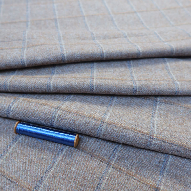 Coupon-2m60-tissu-laine-haut-de-gamme-carreux-gris-sur-fond-brun