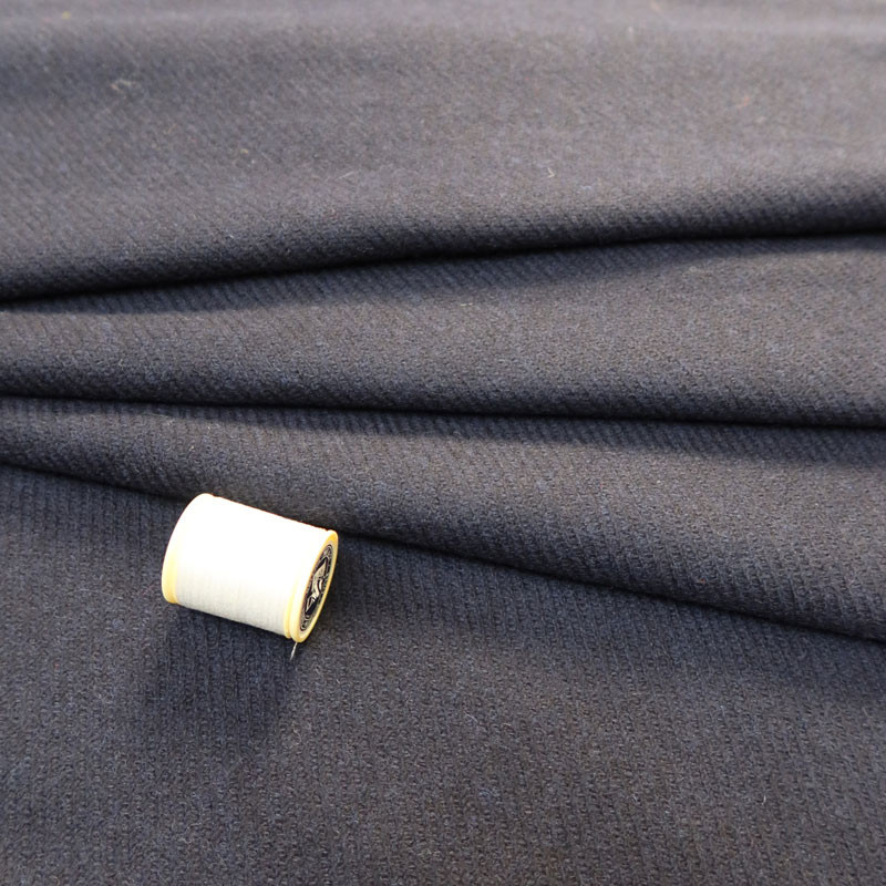 Coupon-2m10-tissu-laine-made-in-Italy-sergé-bleu-marine