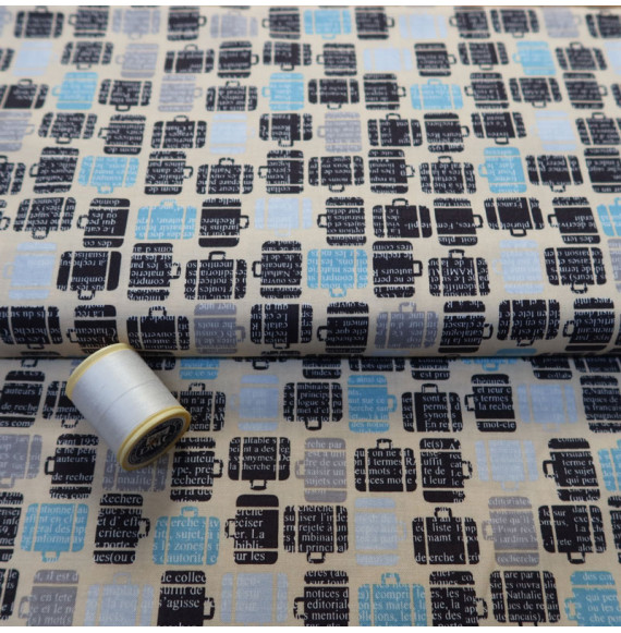 Coupon-2m50-stof-katoen-made-in-the-U.S.A.-blauwe-koffers-op-witte-achtergrond