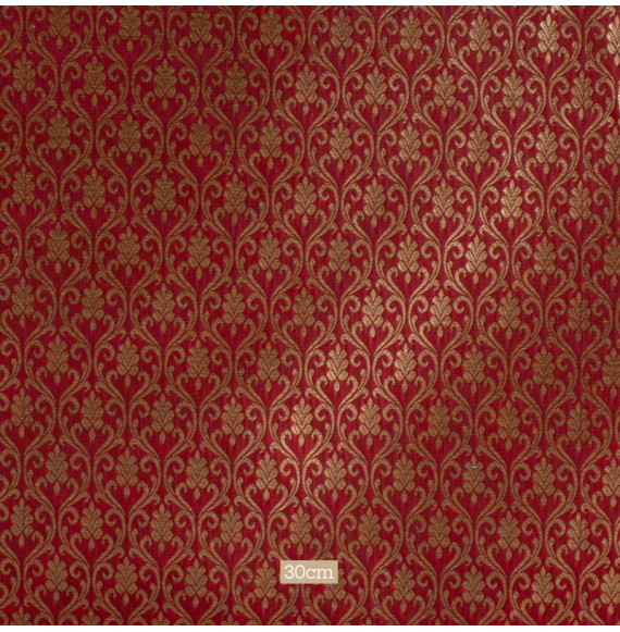 Stof-brokaatstijl-rood-klein-patroon-goud