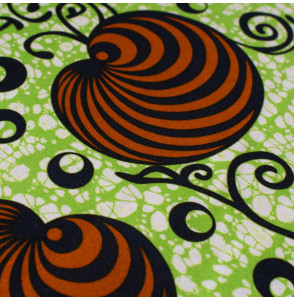 Tissu-esprit-wax-vert-motif-brun-et-bleu