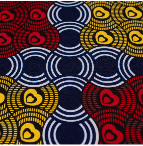 Tissu-esprit-wax-géométrique-bleu-rouge-et-jaune