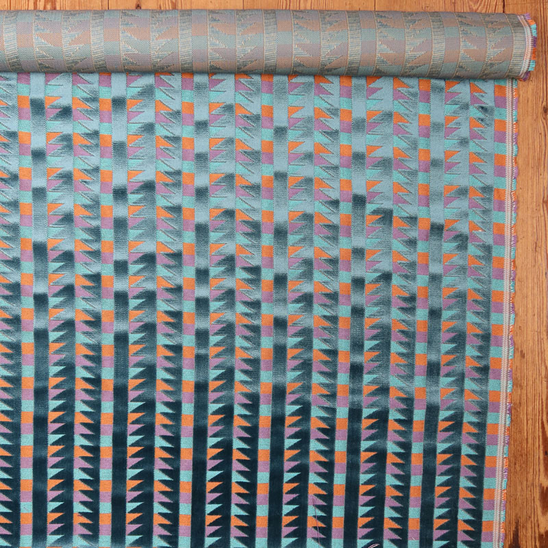 COUPON-1M30-FLUWEEL-VOOR-ZETELBEKLEDING-MET-PAARSE