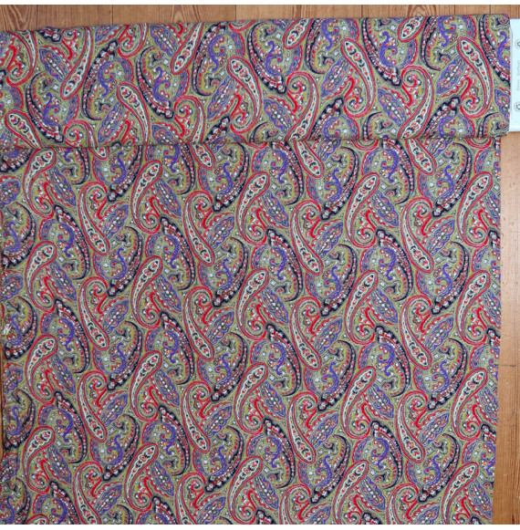Coupon-katoen-3M--rode-en-zwarte-indianenmotieven-op-een-groene-achtergrond