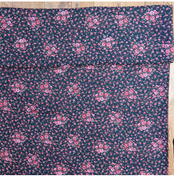 Coupon-voile-3M--roses-sur-fond-noir