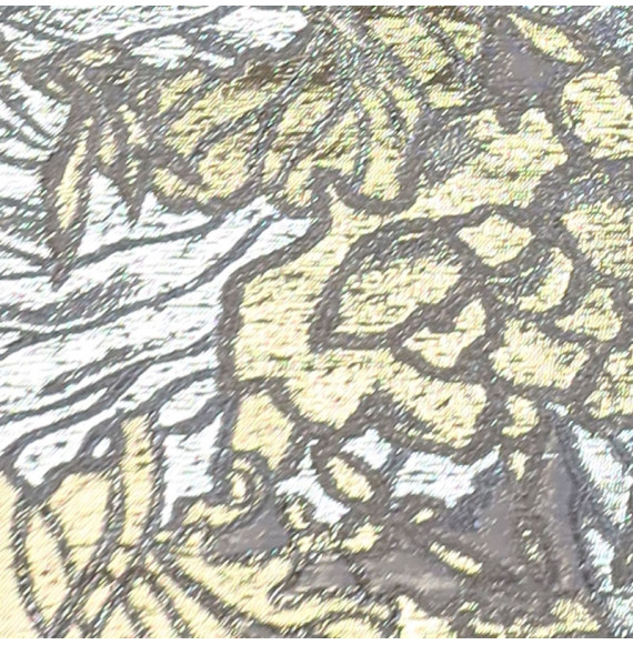 Coupon-brocard-2M60--motifs-or-et-argent-sur-fond-beige