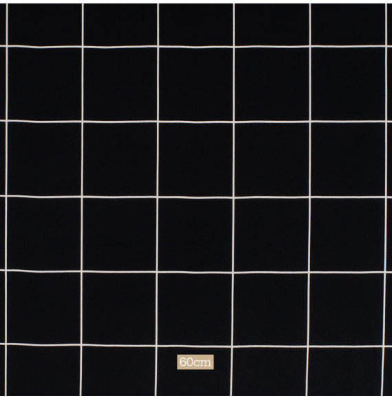 Coupon-soie-2M60-haut-de-gamme-noir-avec-fin-quadrillage-blanc