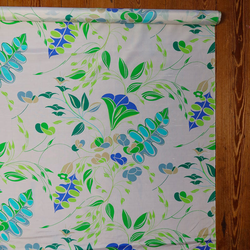 Coupon-soie-Bianchini-Ferrier-4M90-haut-de-gamme-fleuri-vert-et-bleu