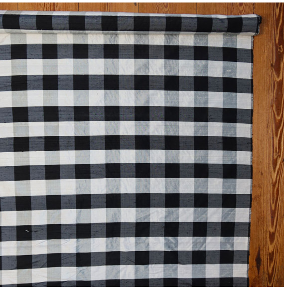 Coupon-soie-sauvage-2M90-haut-de-gamme-écossais-noir