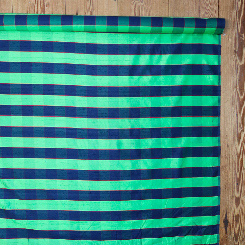 Coupon-van-wilde-zijde-2m--groene-en-blauwe-tartan