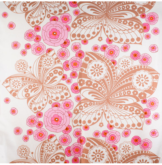 Vintage-meubelstof-grote-oudroze-vlinders-en-roze-bloemen
