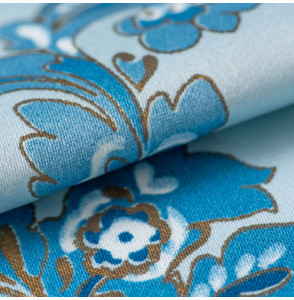 Vintage-meubelstof-blauwe-vegetatie-op-een-blauwe-achtergrond