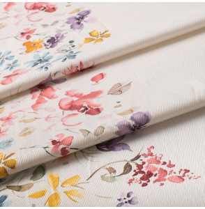 Tissu-sergé-fleuri-printemps-pour-nappe