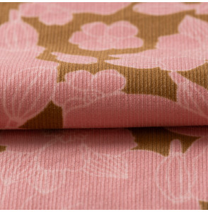 Stof-ribfluweel-met-bloemen-roze-et-oker