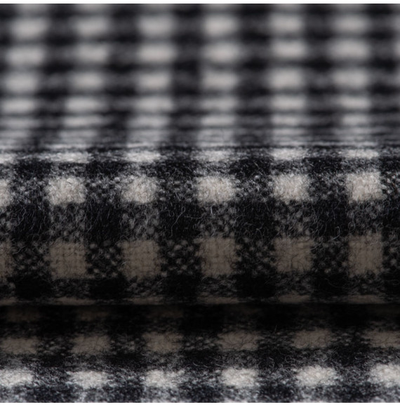 TISSU-EN-LAINE-FIN-FLANEL-VICHY-NOIR-ET-BLANC
