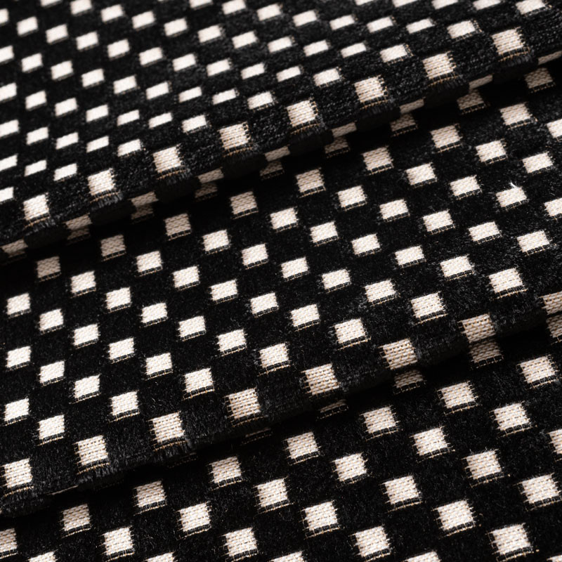 Tissu-velours-petit-carré-noir