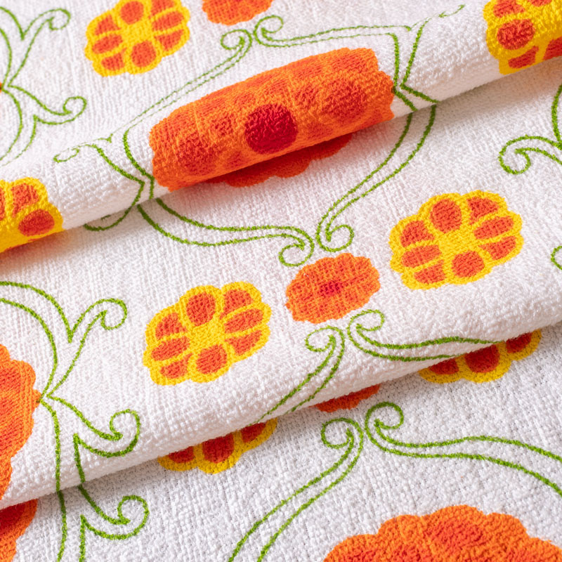 TISSU-ÉPONGE-VINTAGE-AUTHENTIQUE-DES-ANNÉES-60-70--FLEURS-ORANGES-ET-JAUNES-SUR-FOND-BLANC