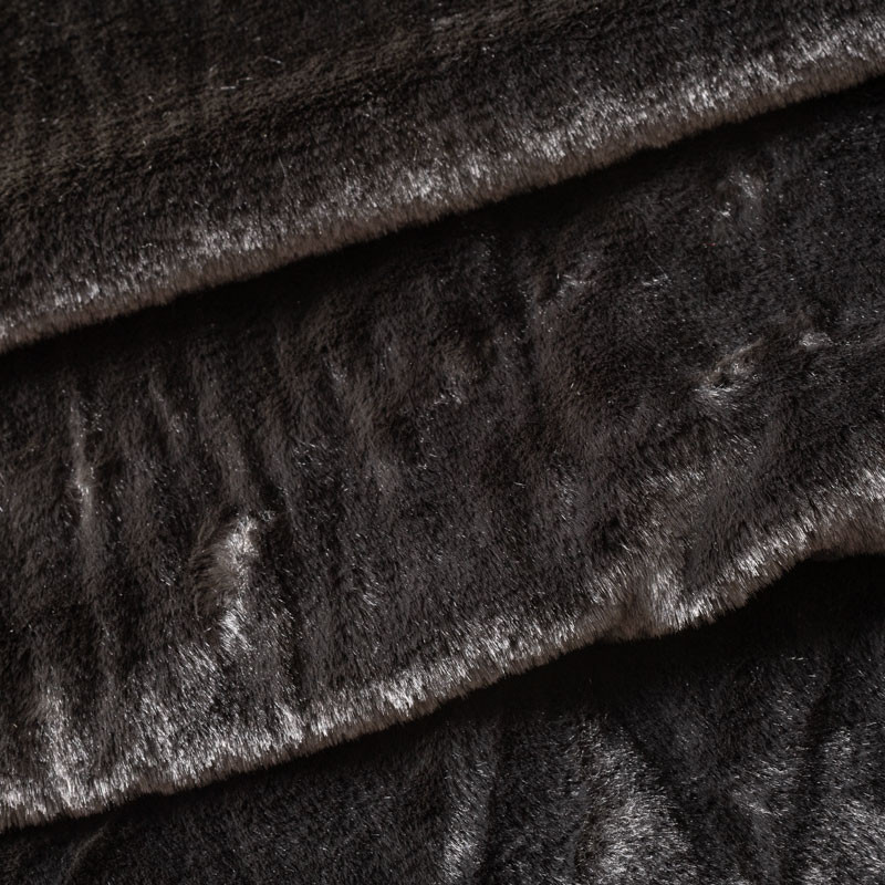 Tissu-fourrure-poil-court-noir
