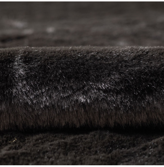 Tissu-fourrure-poil-court-noir