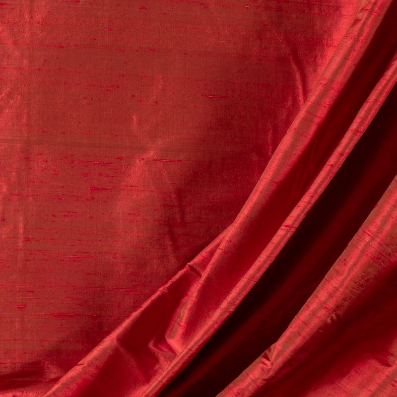 Tissu-soie-sauvage-rouge