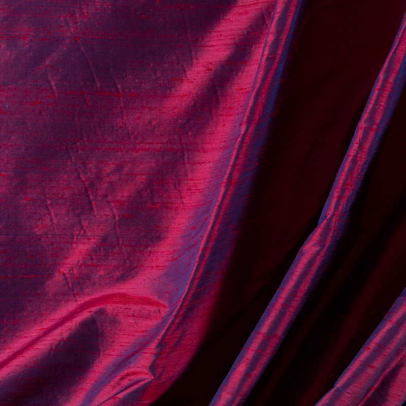 Tissu-soie-sauvage-fuschia-reflet-bleu