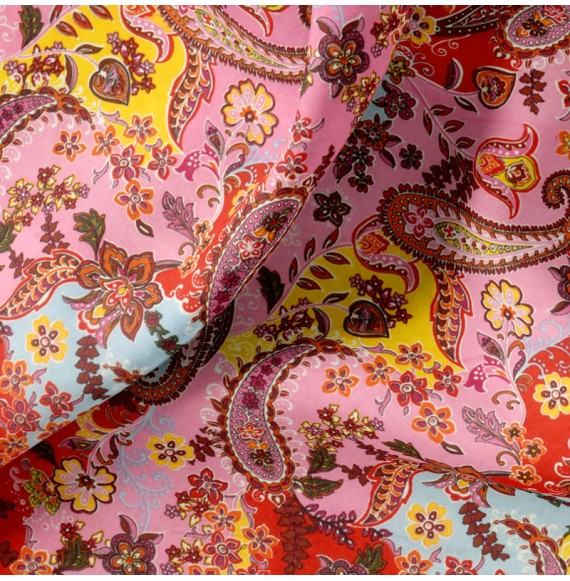 Tissu-velourss-côtelé-rose-motif-cachemire