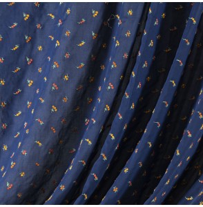 Tissu-voile-de-coton-vintage-bleu-brodé-fleurs-orange