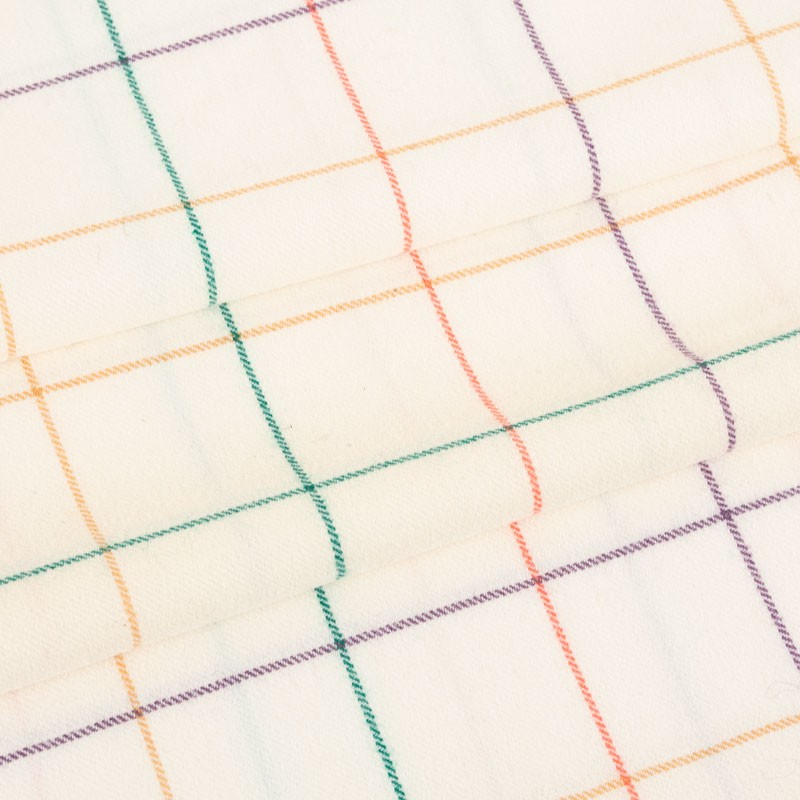 Tissu-laine-vintage-blanc-carreaux
