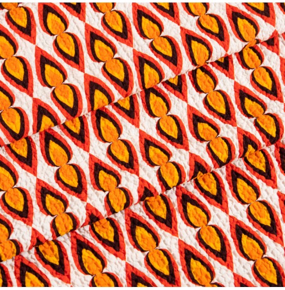 Gestructureerde-viscose-stof-oranje-met-abstracte-print