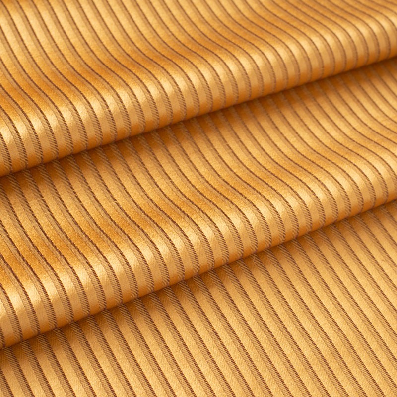 Jacquard-stof-van-linnen-en-zijde-goud-gestreept