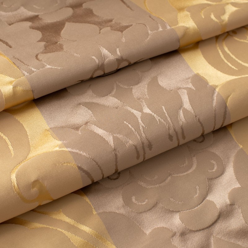 Jacquard-stof-van-katoen-en-zijde-gestreept-goud-en-taupe-met-arabesk