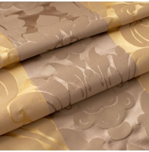 Jacquard-stof-van-katoen-en-zijde-gestreept-goud-en-taupe-met-arabesk