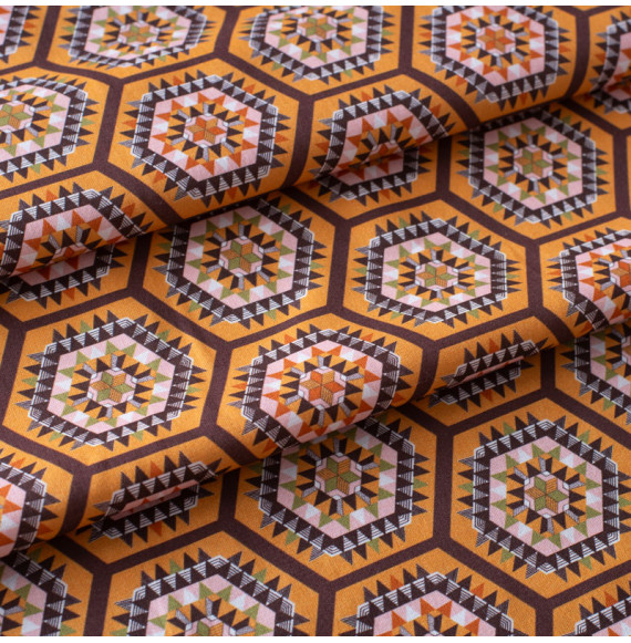 Tissu-coton-orange-ethnique-hexagone