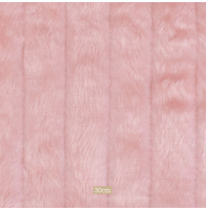 Tissu-fausse-fourrure-taillée-rose-pâle