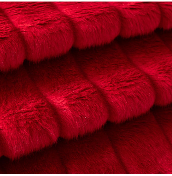 Tissu-fausse-fourrure-taillée-rouge