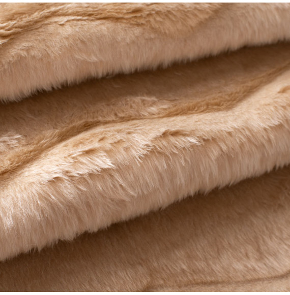 Tissu-fausse-fourrure-taillée-beige