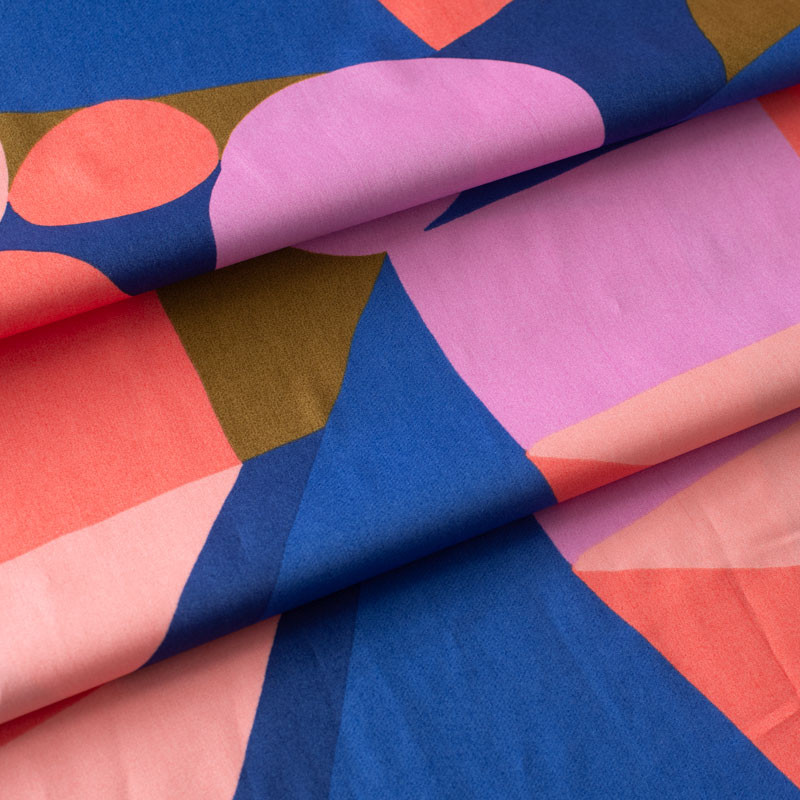 Tissu-popeline-coton-géométrique-bleu-et-rose