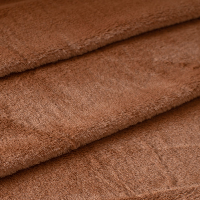 Tissu-fourrure-poil-court-brun-clair