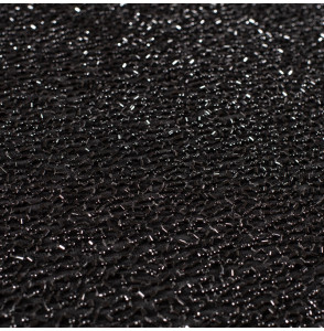 Handgeborduurde-viscose-met-zwarte-glasparels